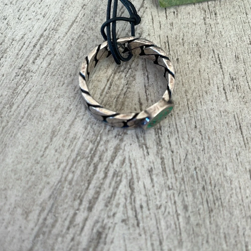 Gucci Silver-Tone Braided Ring with Green Logo